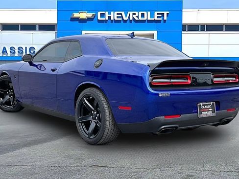 Used 2022 Dodge Challenger SRT Hellcat w/ SRT Black Package RWD image 3