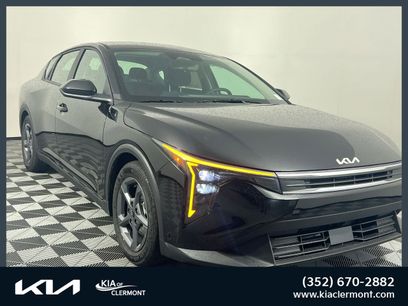 New 2025 Kia K4 LXS