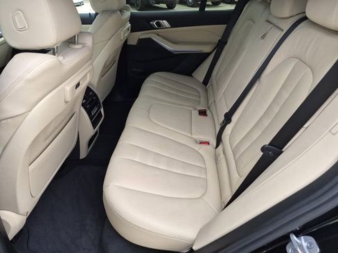 Used 2022 BMW X5 sDrive40i w/ Premium Package RWD image 18