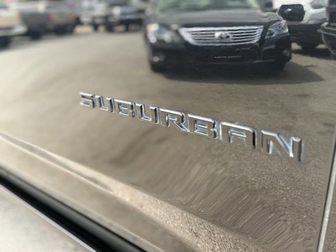 Used 2021 Chevrolet Suburban High Country image 39