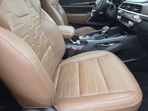 Certified 2022 Kia Telluride SX w/ SX Prestige Package image 21