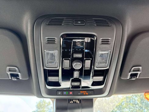 Used 2026 GMC Yukon XL Denali w/ Advanced Technology Package AWD/4WD image 34
