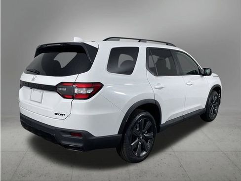 New 2026 Honda Pilot Sport image 5