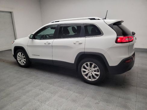 Used 2017 Jeep Cherokee Limited FWD image 3
