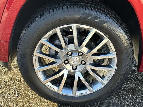 Used 2026 GMC Terrain Denali image 12