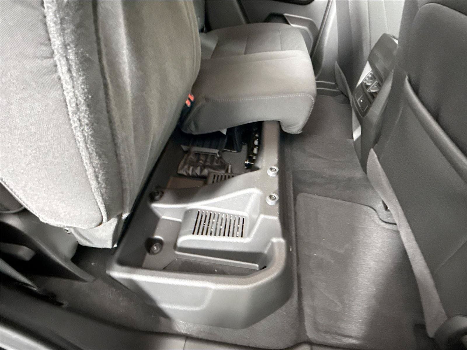 Used 2026 Chevrolet Colorado LT RWD image 38