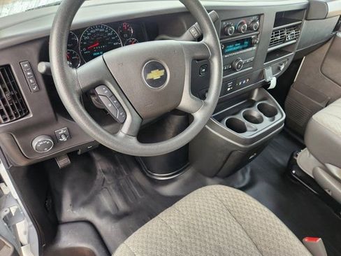 Used 2025 Chevrolet Express 3500 w/ Power Convenience Package image 27