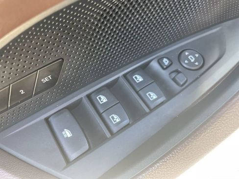 Used 2022 BMW 430i Convertible w/ Premium Package image 31