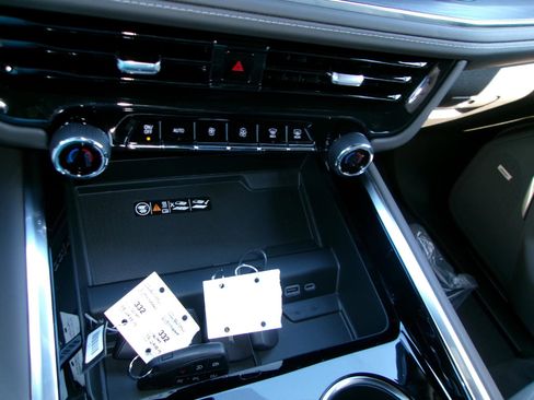 New 2026 Chevrolet Tahoe Z71 w/ Comfort Package image 18