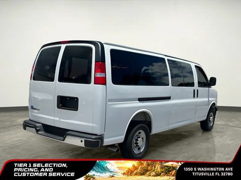 Used 2025 Chevrolet Express 3500 LT w/ LT Preferred Equipment Group RWD image 10