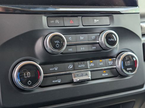 New 2024 Ford Expedition XL image 17