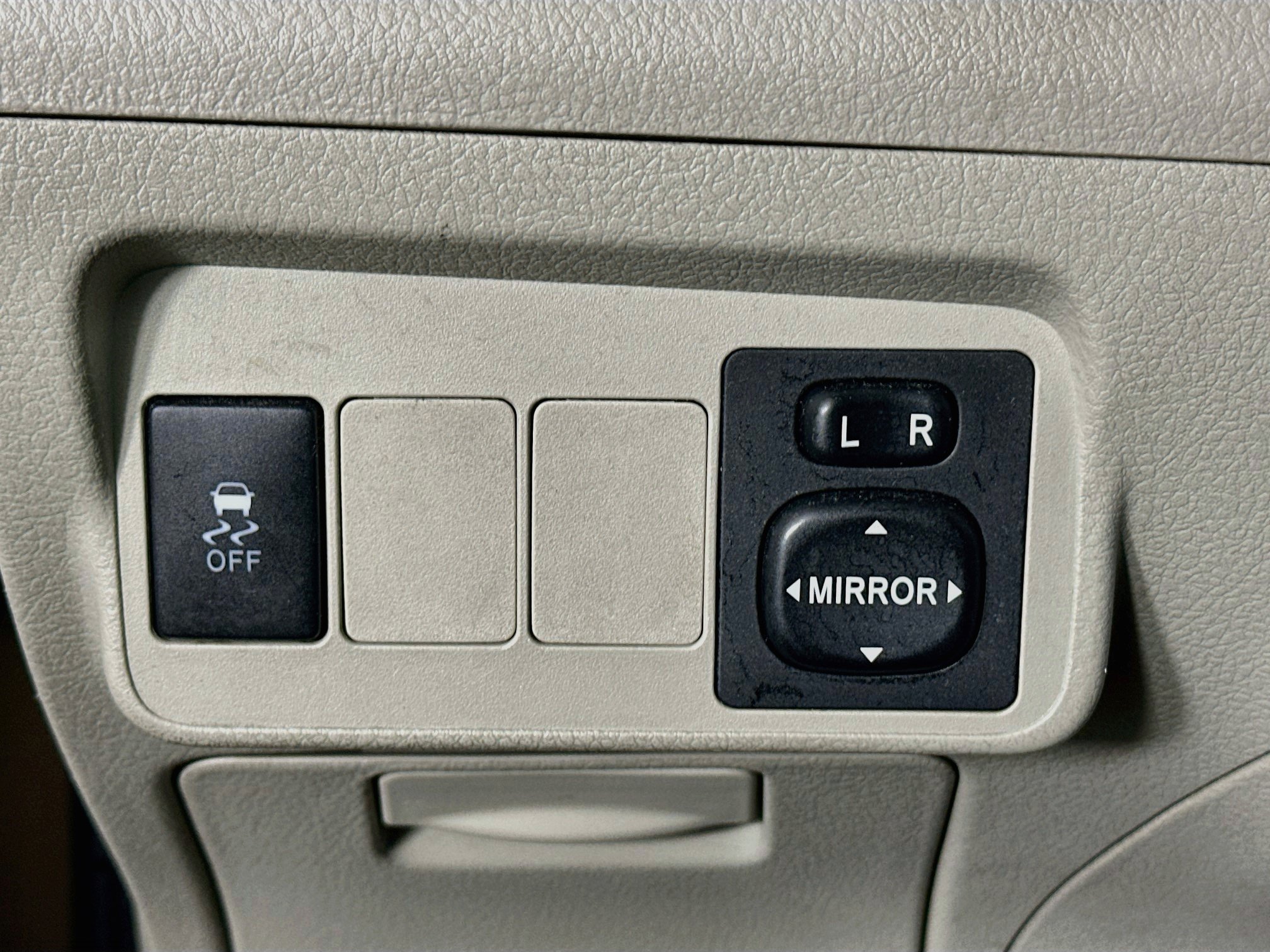 Used 2011 Toyota Corolla LE FWD image 17