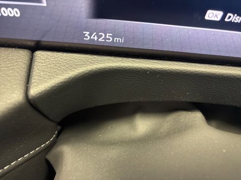 Used 2026 Nissan Armada SV image 2