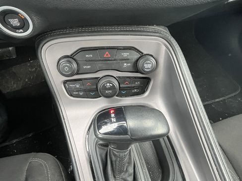 Used 2023 Dodge Challenger SXT image 12