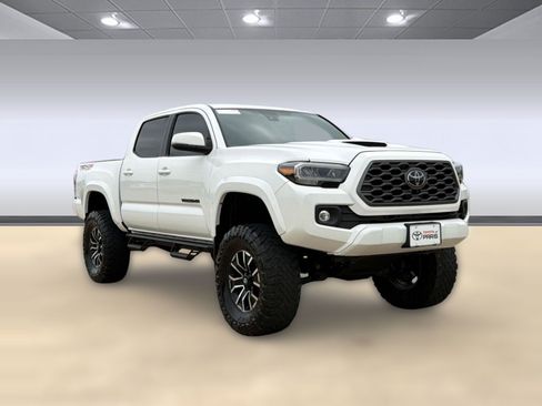 Used 2023 Toyota Tacoma TRD Sport AWD/4WD image 7