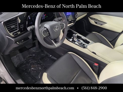 Used 2024 Lexus NX 250 FWD image 10