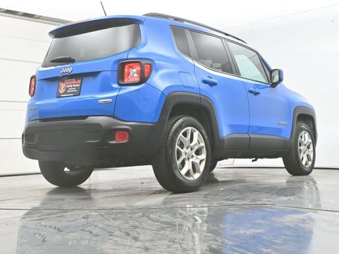 Used 2015 Jeep Renegade Latitude AWD/4WD image 29