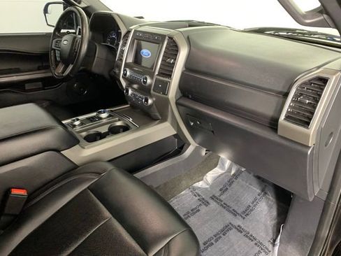 Used 2019 Ford Expedition XLT w/ Equipment Group 201A AWD/4WD image 22