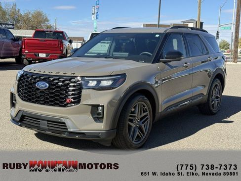 Used 2026 Ford Explorer ST AWD/4WD image 3
