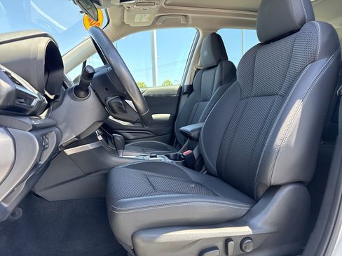 Used 2022 Subaru Forester Premium AWD/4WD image 15