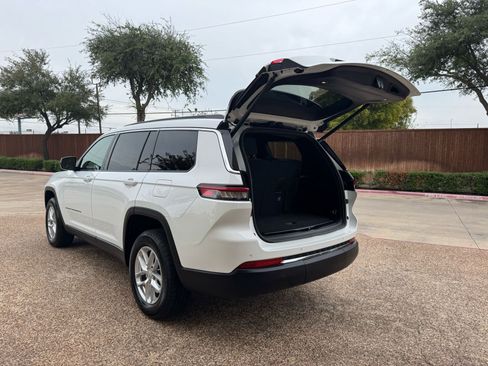 Used 2025 Jeep Grand Cherokee L Laredo w/ Luxury Tech Group I image 14