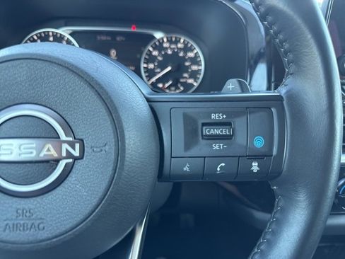 Used 2024 Nissan Pathfinder SV image 14