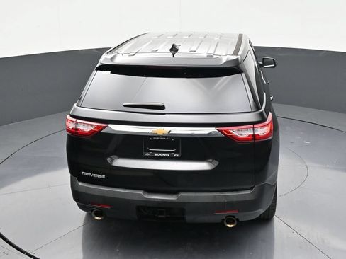 Used 2021 Chevrolet Traverse LS FWD image 15