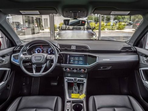 Used 2021 Audi Q3 2.0T Premium Plus w/ Premium Plus Package image 3