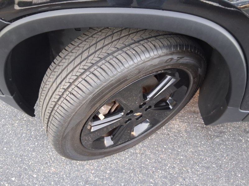 Used 2018 Chevrolet Trax Premier w/ Midnight Edition FWD image 18