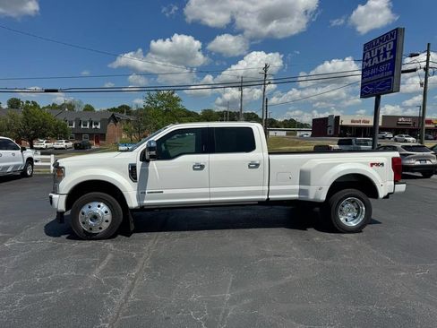 Used 2022 Ford F450 Platinum w/ FX4 Off-Road Package AWD/4WD image 2