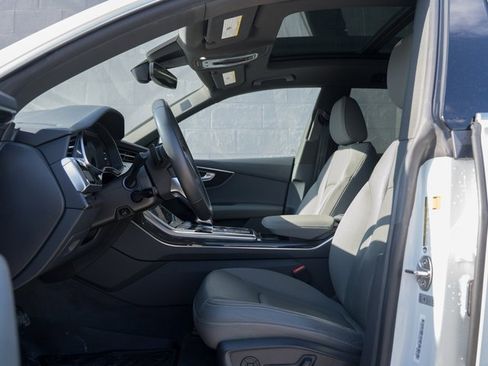 Used 2019 Audi Q8 Premium Plus w/ Premium Plus image 17