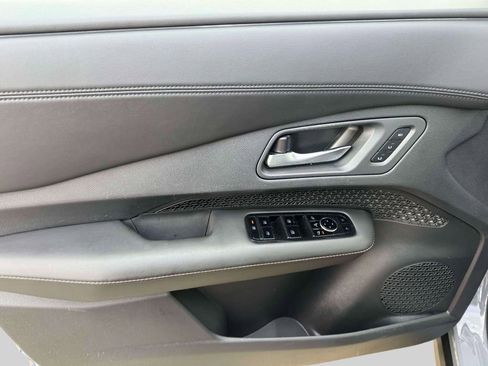 Certified 2024 Nissan Ariya ENGAGE image 16