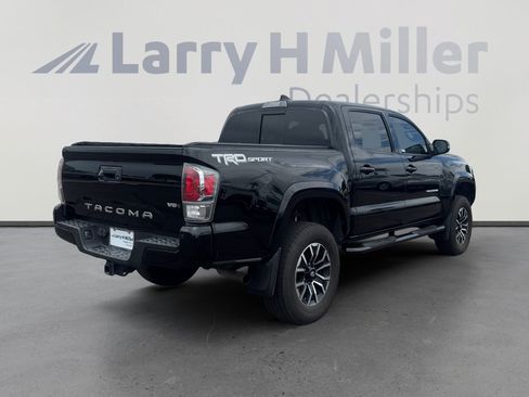 Used 2020 Toyota Tacoma TRD Sport w/ Technology Package RWD image 5