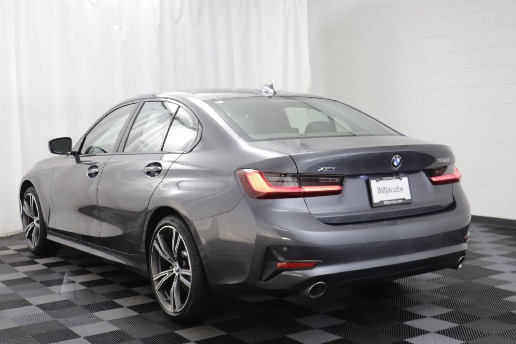 Used 2022 BMW 330i xDrive Sedan w/ Driving Assistance Package AWD/4WD image 14