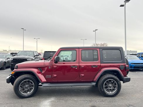 Used 2021 Jeep Wrangler Unlimited Sahara image 6