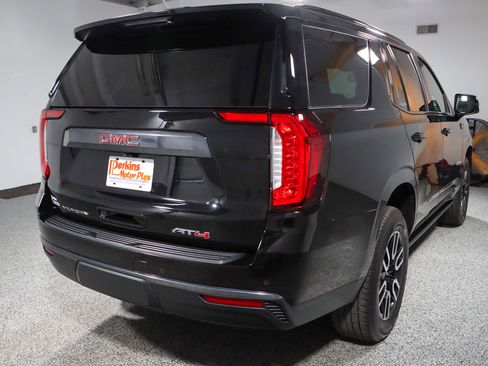 Used 2023 GMC Yukon AT4 w/ AT4 Premium Package AWD/4WD image 7