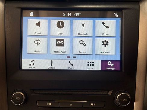 Used 2017 Ford Fusion SE w/ Fusion SE Technology Package FWD image 16