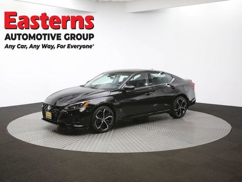 Used 2023 Nissan Altima 2.5 SR w/ SR Premium Package AWD/4WD image 57