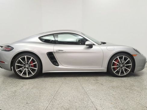 Used 2019 Porsche 718 Cayman S RWD image 6