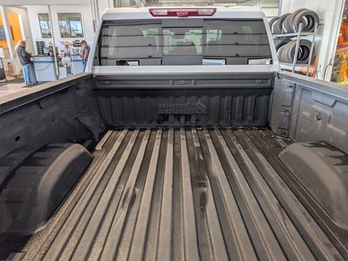 Used 2024 Chevrolet Silverado 2500 High Country w/ Technology Package AWD/4WD image 10
