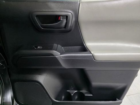 Used 2023 Toyota Tacoma SR AWD/4WD image 12