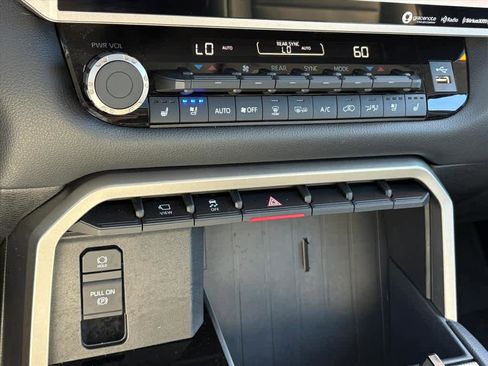 Used 2023 Toyota Sequoia Limited image 15