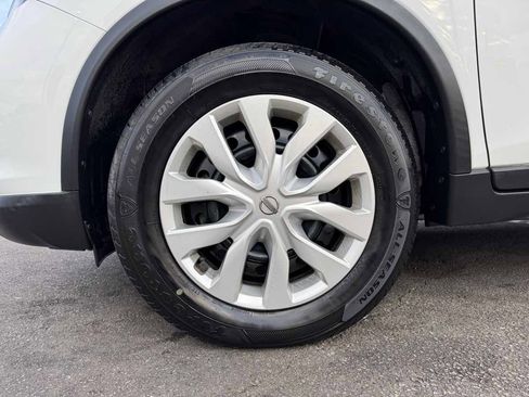 Used 2020 Nissan Rogue S AWD/4WD image 9