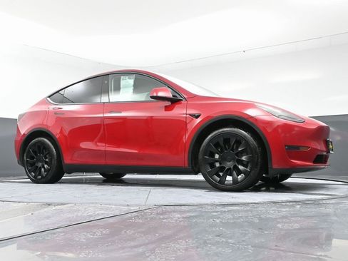 Used 2023 Tesla Model Y Long Range image 51