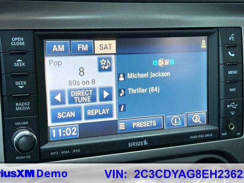 Used 2014 Dodge Challenger SXT image 28