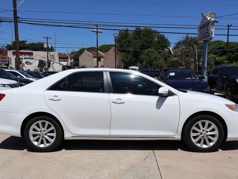 Used 2012 Toyota Camry XLE FWD image 8