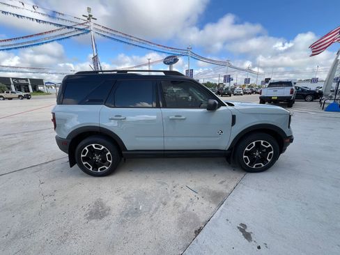 Used 2021 Ford Bronco Sport Outer Banks AWD/4WD image 2