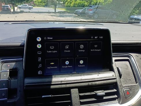 Used 2022 Chevrolet Suburban LT AWD/4WD image 21