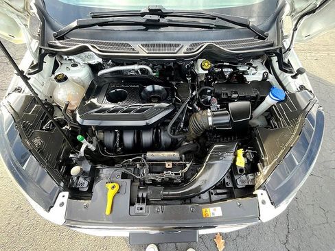 Used 2020 Ford EcoSport Titanium image 3