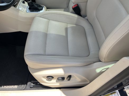 Used 2016 Volkswagen Tiguan SE AWD/4WD image 15